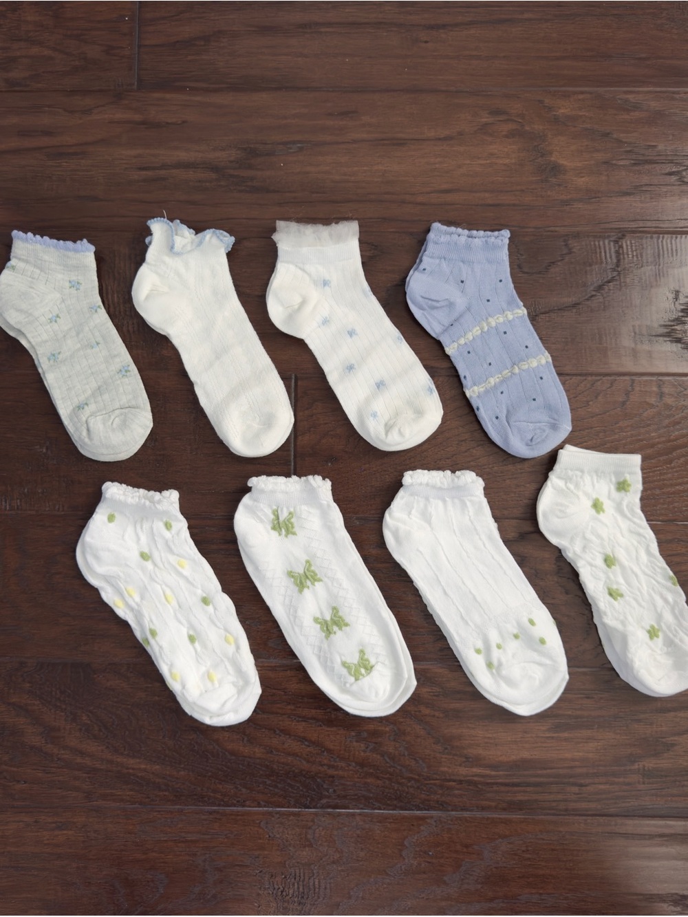 NWOT Women’s Low Cut Decorative Ankle Socks - White, Green , Light Blue. 8-Pack